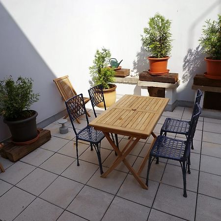 Apartments At The Blue Duckling Praha Bagian luar foto