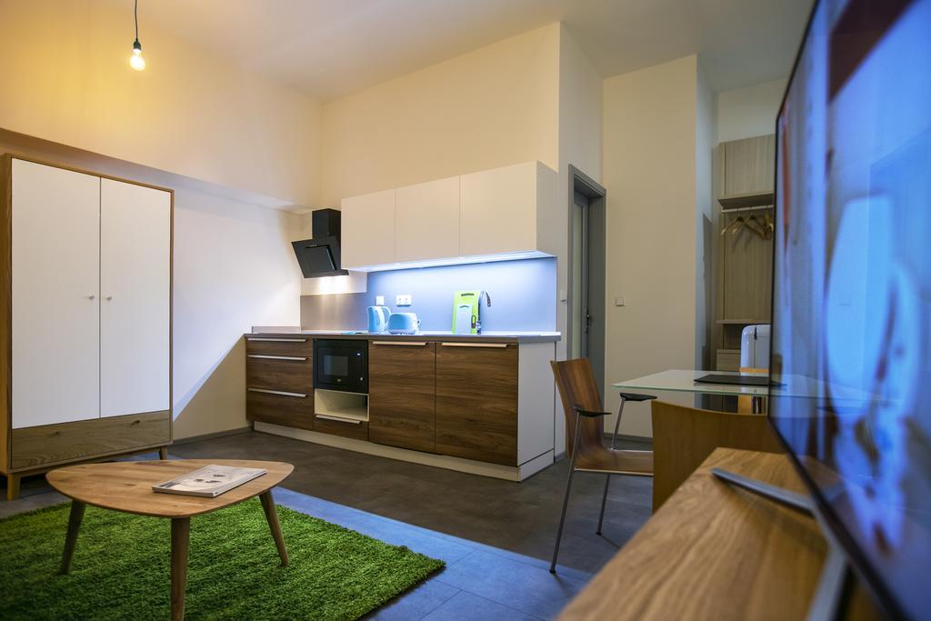 Apartments At The Blue Duckling Praha Bagian luar foto
