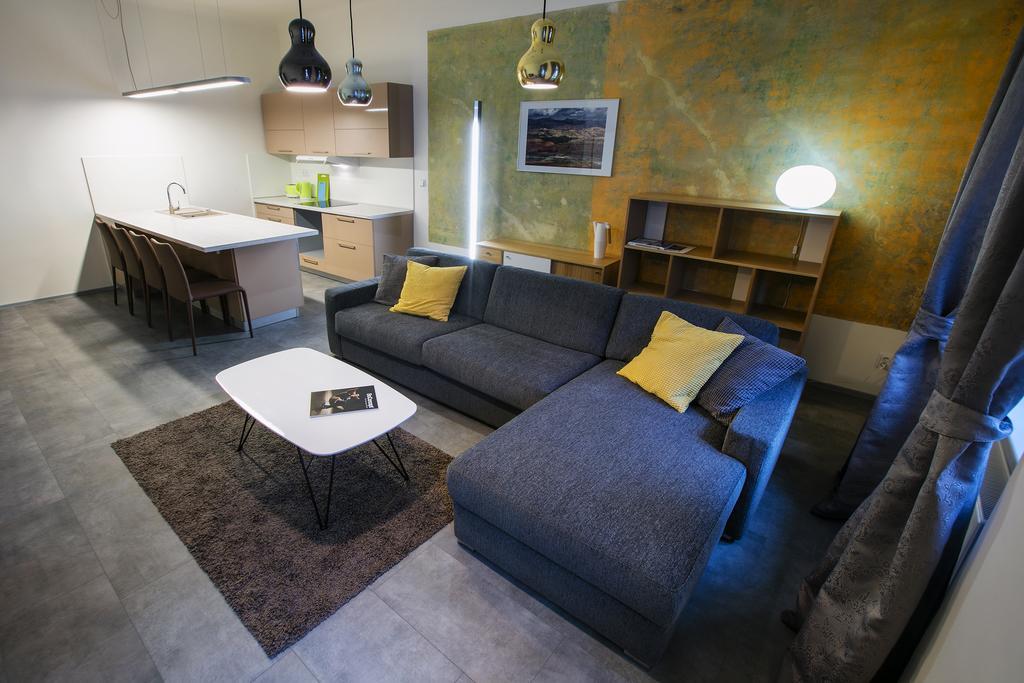 Apartments At The Blue Duckling Praha Bagian luar foto