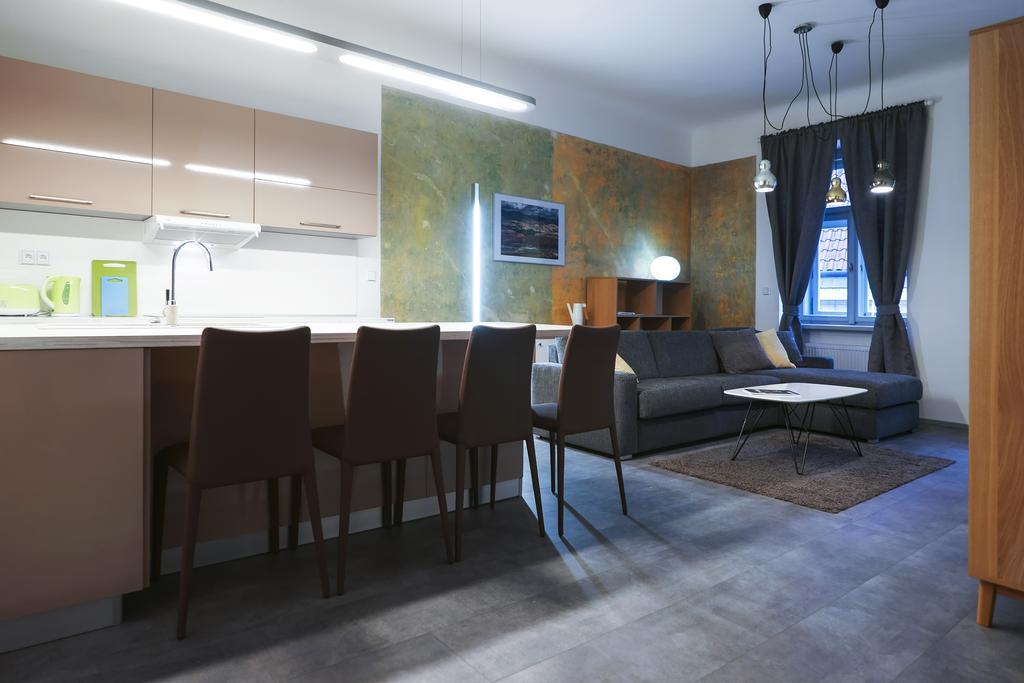 Apartments At The Blue Duckling Praha Bagian luar foto