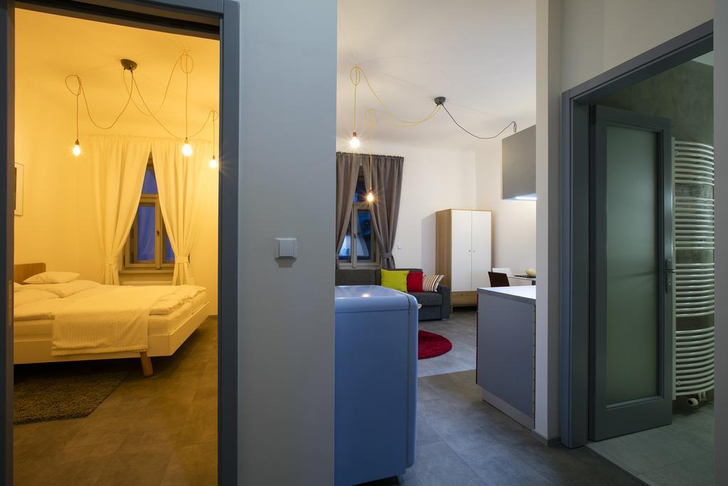 Apartments At The Blue Duckling Praha Bagian luar foto