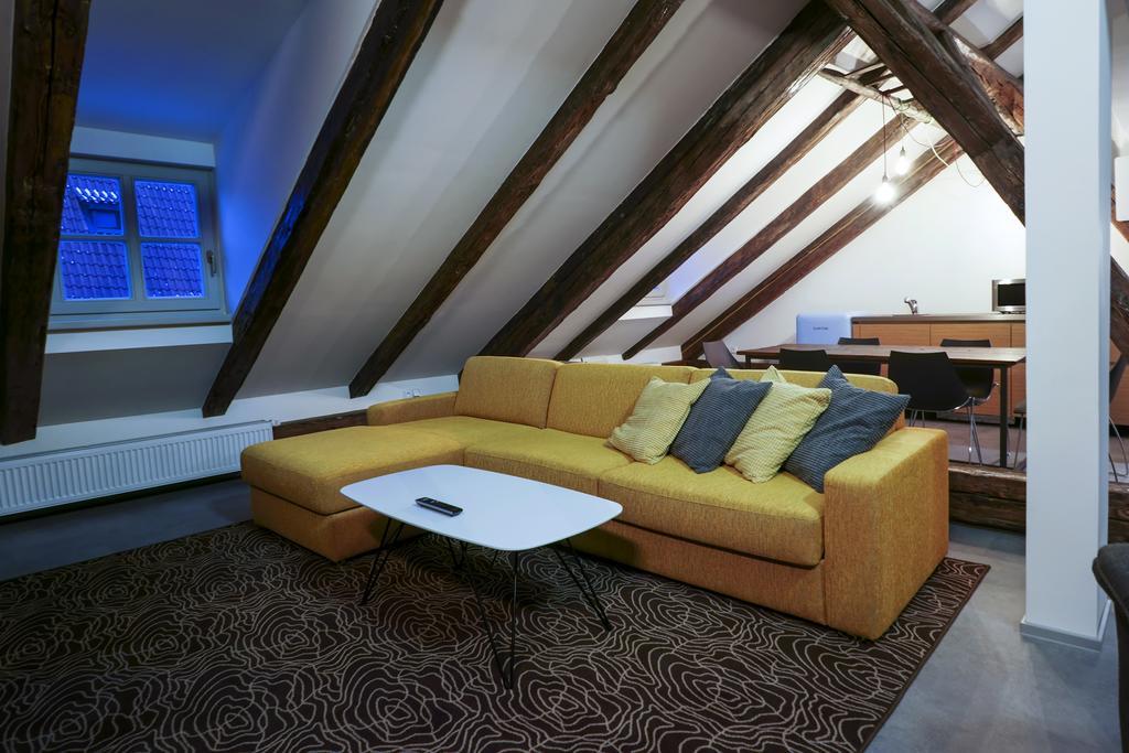 Apartments At The Blue Duckling Praha Bagian luar foto
