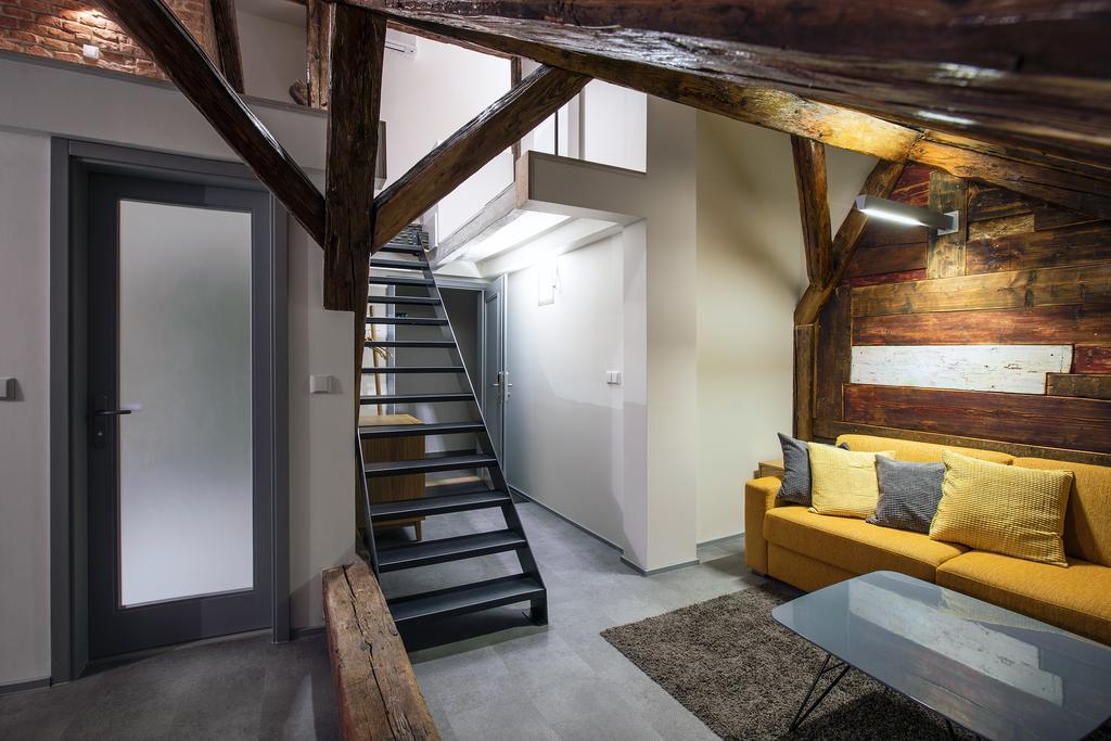 Apartments At The Blue Duckling Praha Bagian luar foto