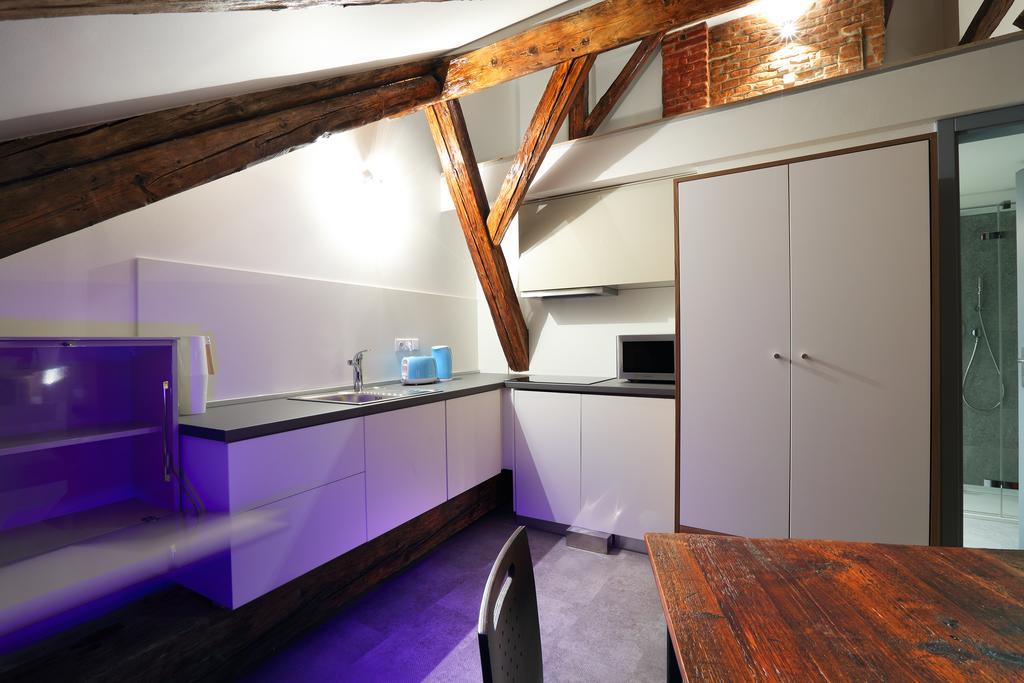 Apartments At The Blue Duckling Praha Bagian luar foto