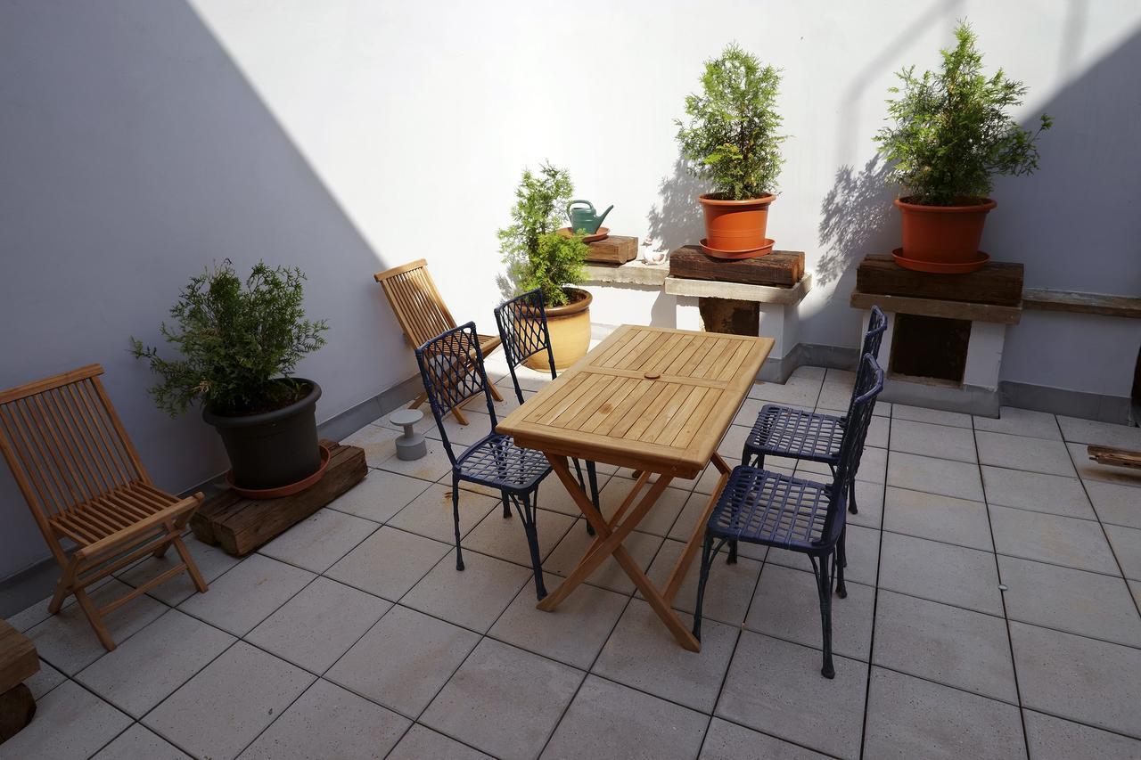 Apartments At The Blue Duckling Praha Bagian luar foto